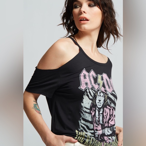 AC/DC The Razors Edge Tour Cold Shoulder Tee WMN T-Shirt NEW SIZES SM & MEDIUM - Picture 4 of 9